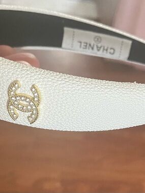 CHANEL White Pebbled Leather Headband with Gold Crystal CC Emblem